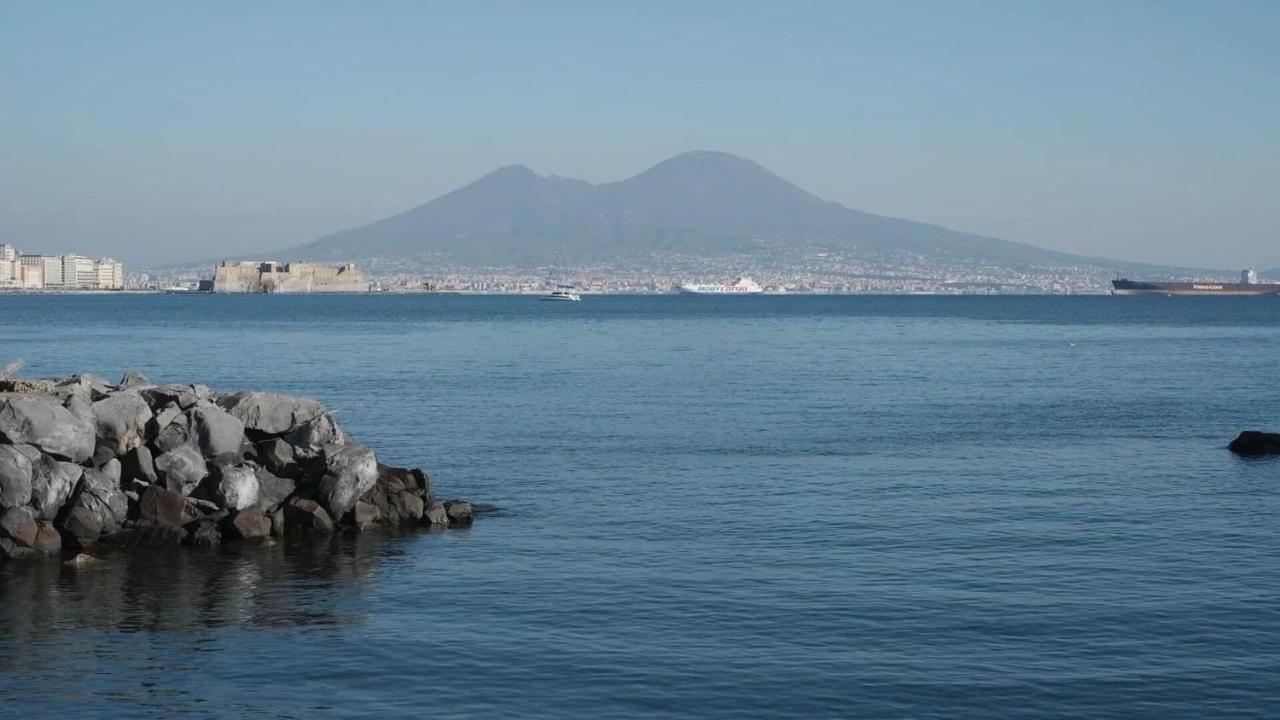 Villa Casa Tolentino Al Centro Di Napoli Esterno foto